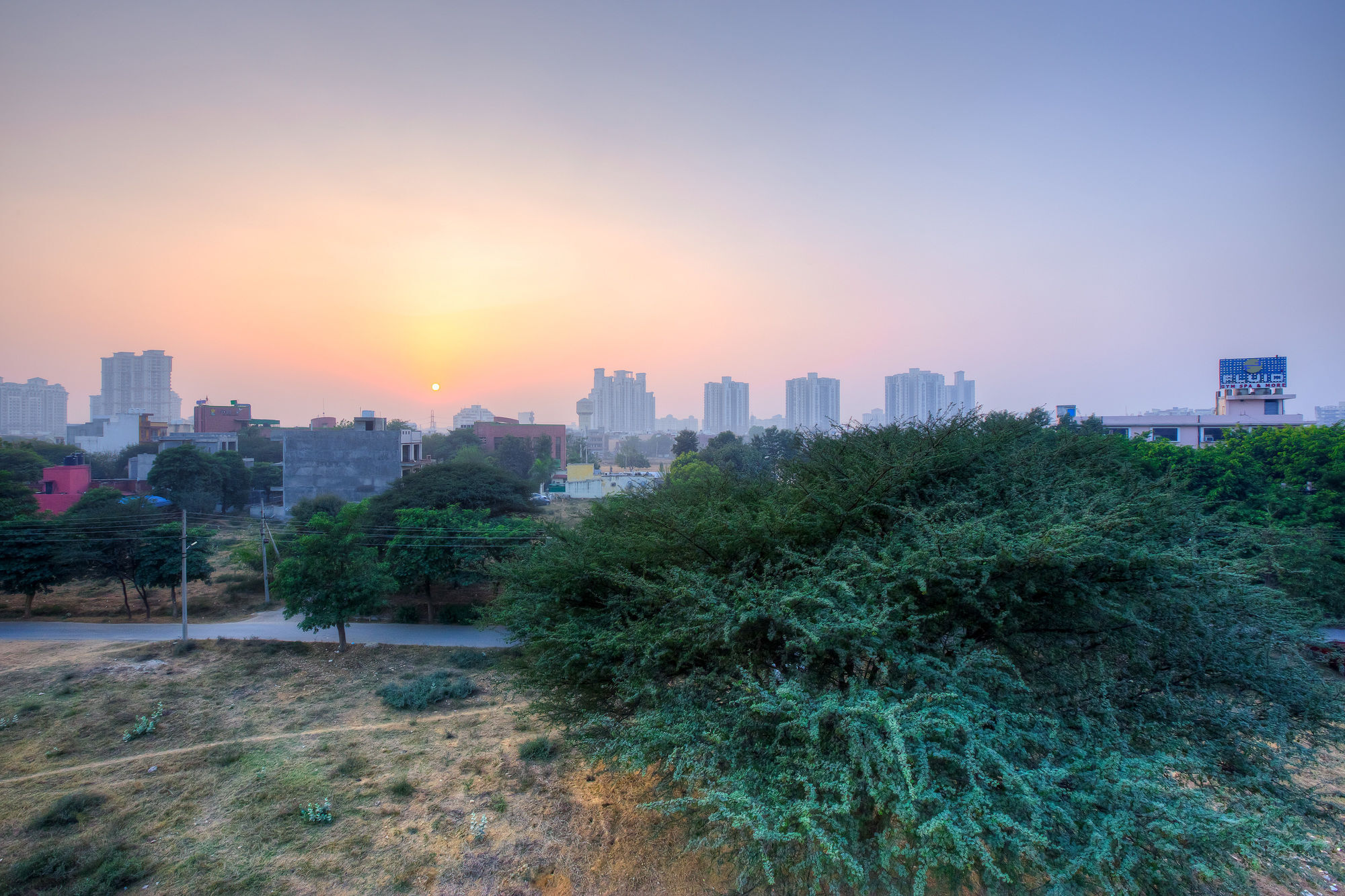 Hotel Treebo White Castle, Gurgaon Esterno foto