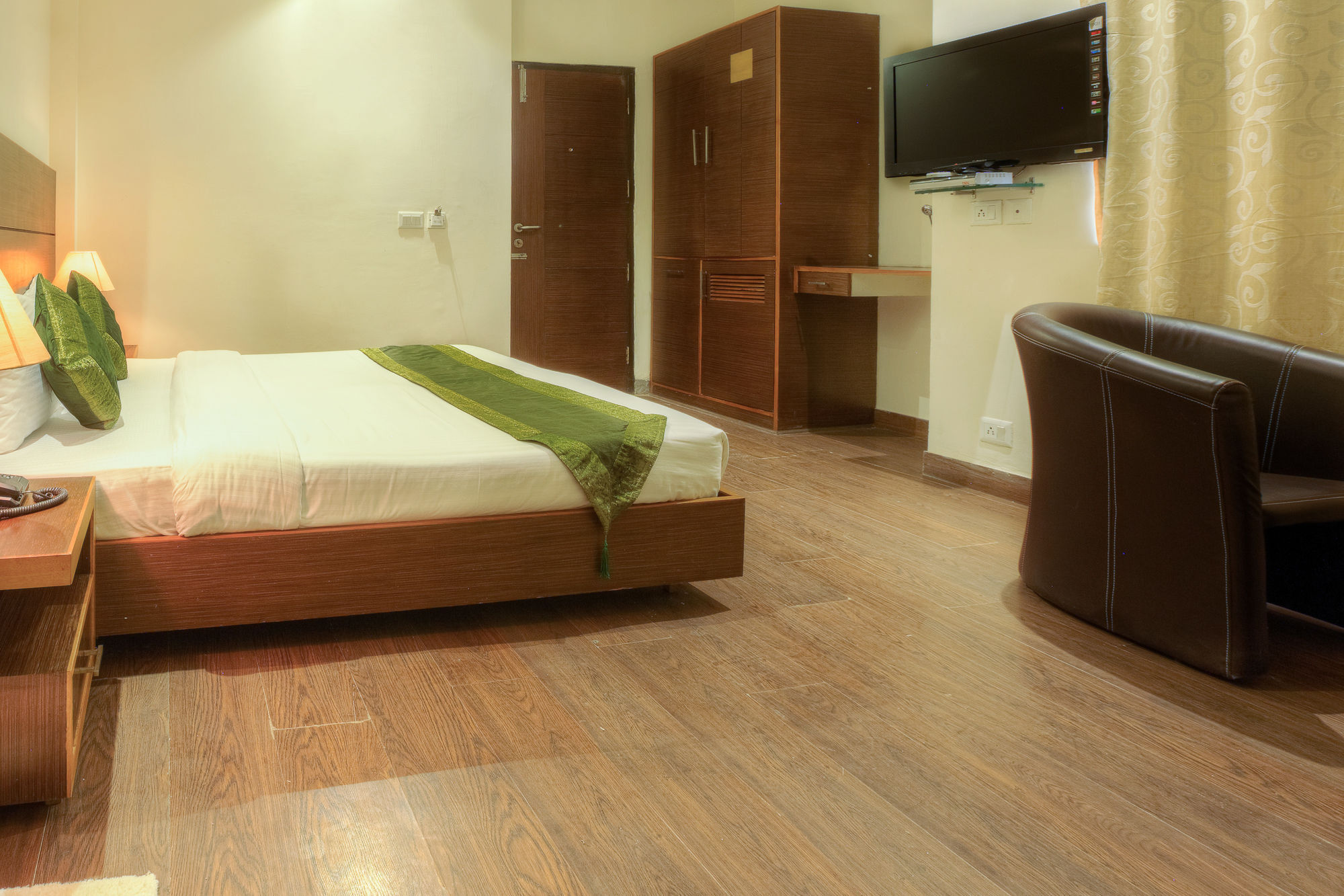 Hotel Treebo White Castle, Gurgaon Esterno foto