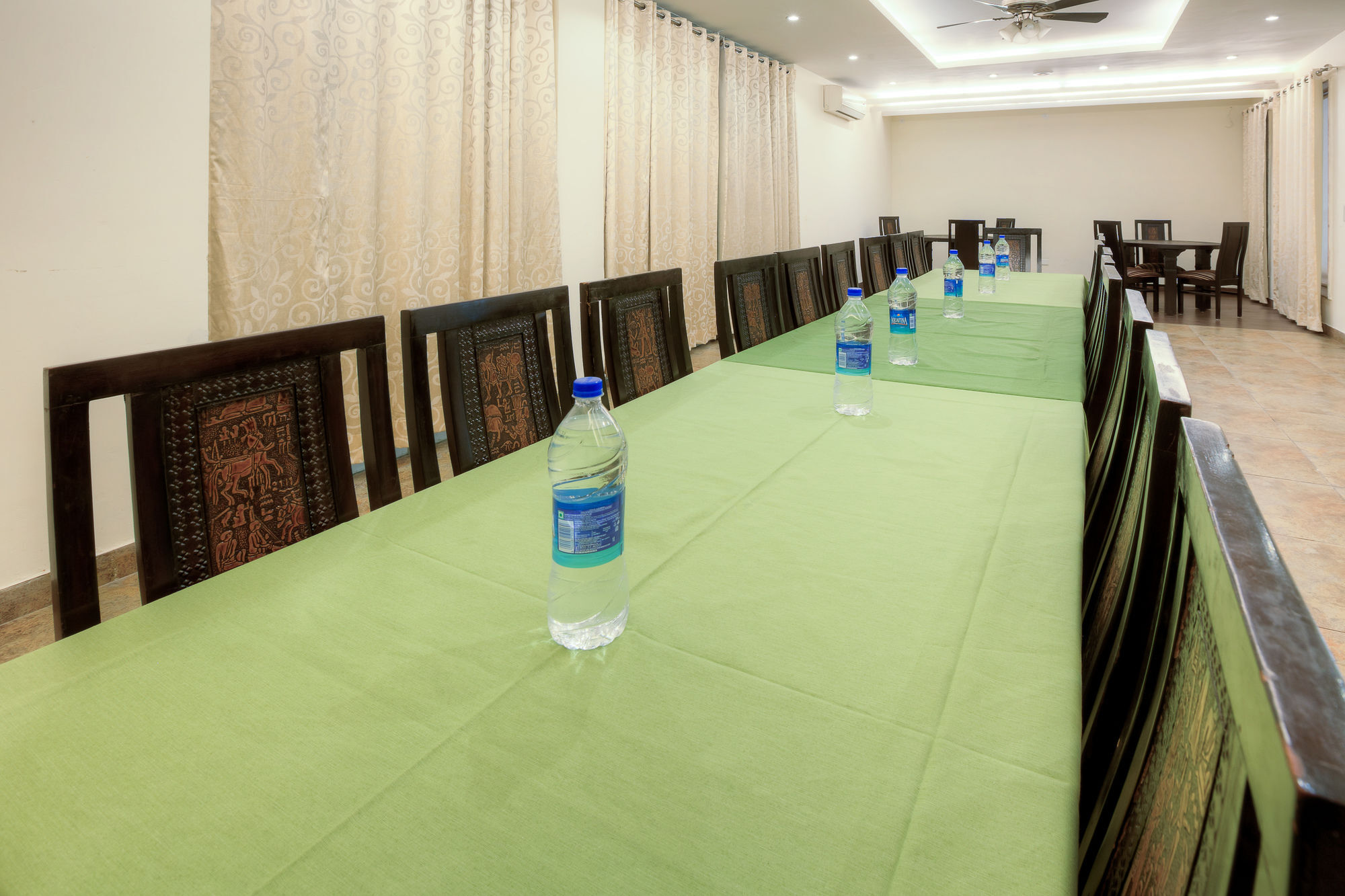 Hotel Treebo White Castle, Gurgaon Esterno foto